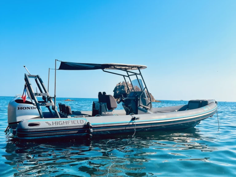 Louer Semi-rigide avec ou sans skipper Highfield à Le Brusc