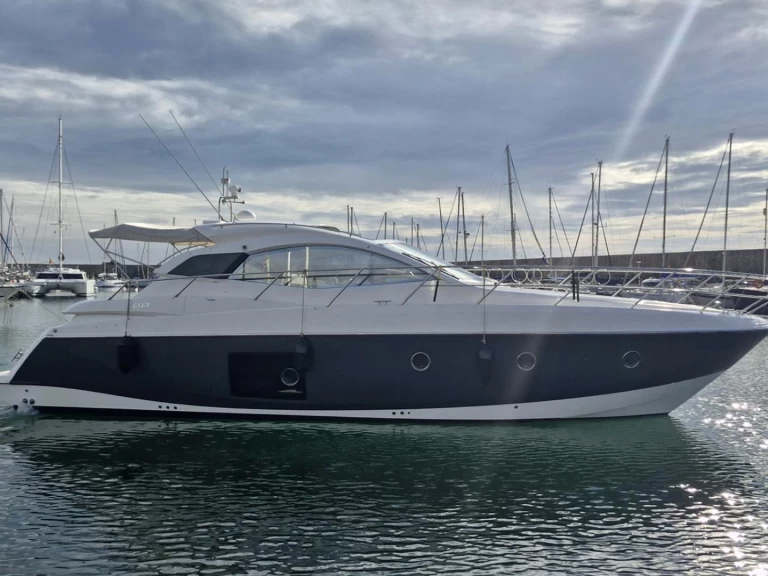 Louez un Sessa Marine sessa c43 à Palamós