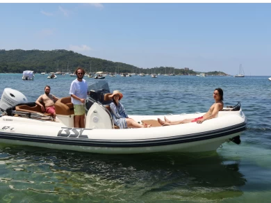 Yacht charter Hyères cheap Bsc 67 élégance