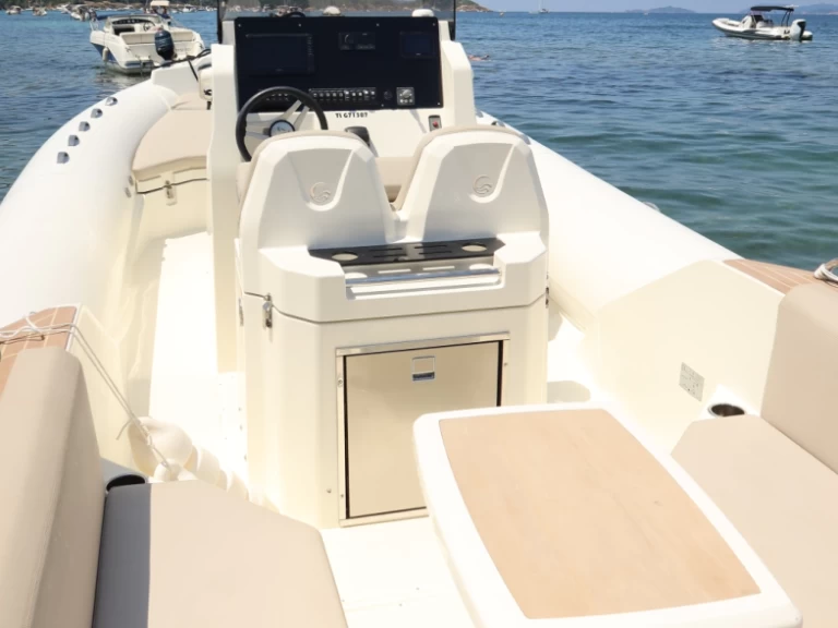 Location Semi-rigide Capelli avec permis