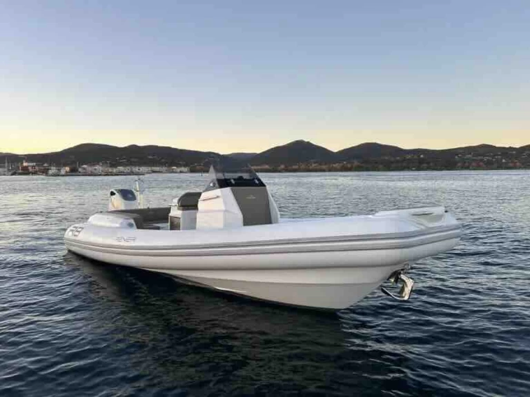 Semi-rigide à louer à Palerme au meilleur prix