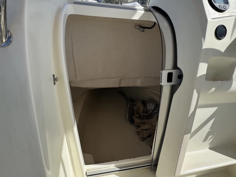 Bateau à moteur à louer à La Madrague au meilleur prix