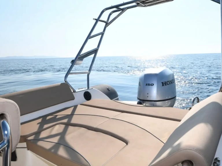 Location Semi-rigide Bwa avec permis