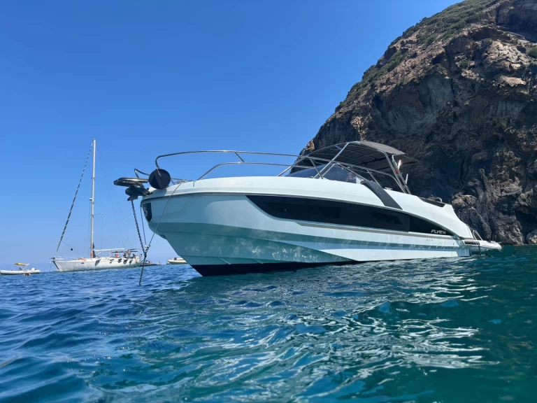 Bateau à moteur à louer à San Felice Circeo au meilleur prix