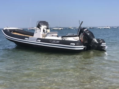 Nautica Led 750GS-XL charter bareboat or captained in  Cap Ferret