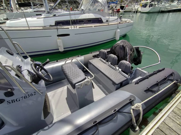Location bateau 3D Tender 3D Tender 600 Patrol à Saint-Quay-Portrieux sur Samboat