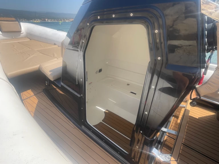 Location à La Madrague - Brig Eagle 8 sur SamBoat