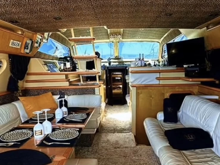 Location à Port Esportiu Marina d'Eivissa - Ferretti Ferretti 630 Fly sur SamBoat