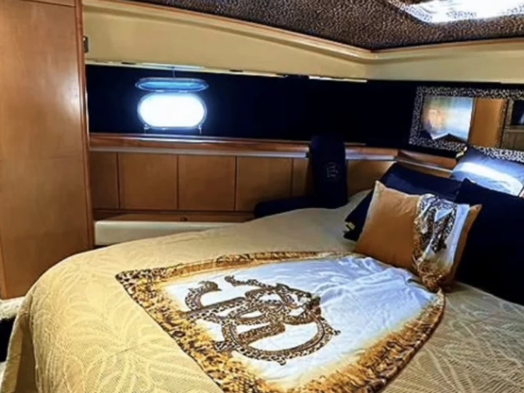 Louez un Ferretti Ferretti 630 Fly à Port Esportiu Marina d'Eivissa