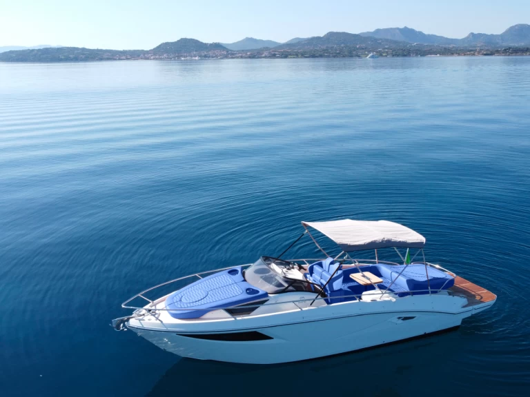 Location bateau Porto Cervo pas cher Endurance 30