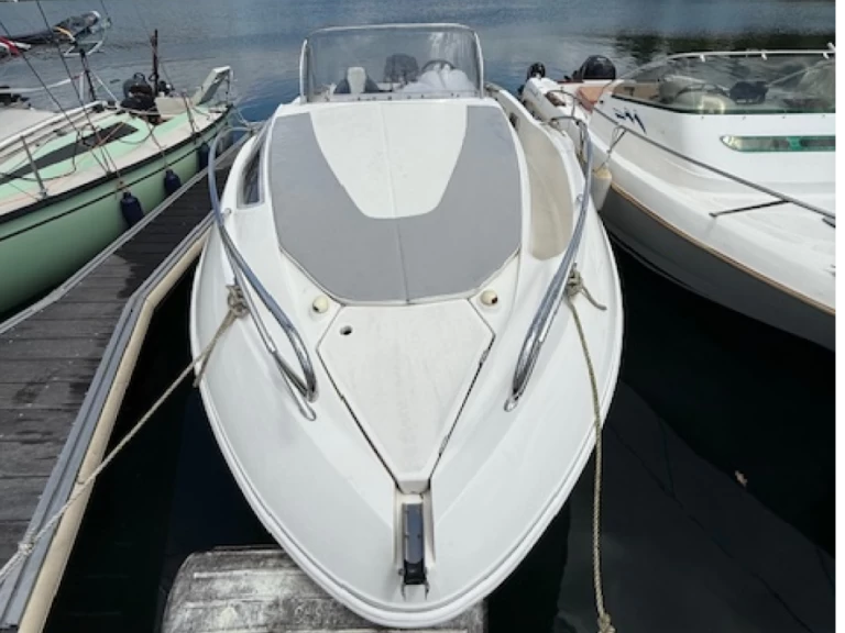 Louer Bateau à moteur avec ou sans skipper Quicksilver à Bénodet