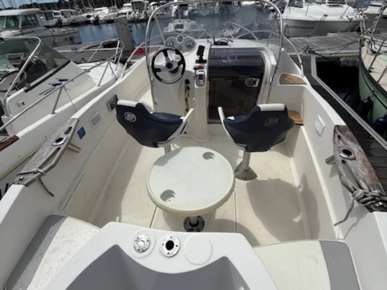 Bateau à moteur à louer à Bénodet au meilleur prix