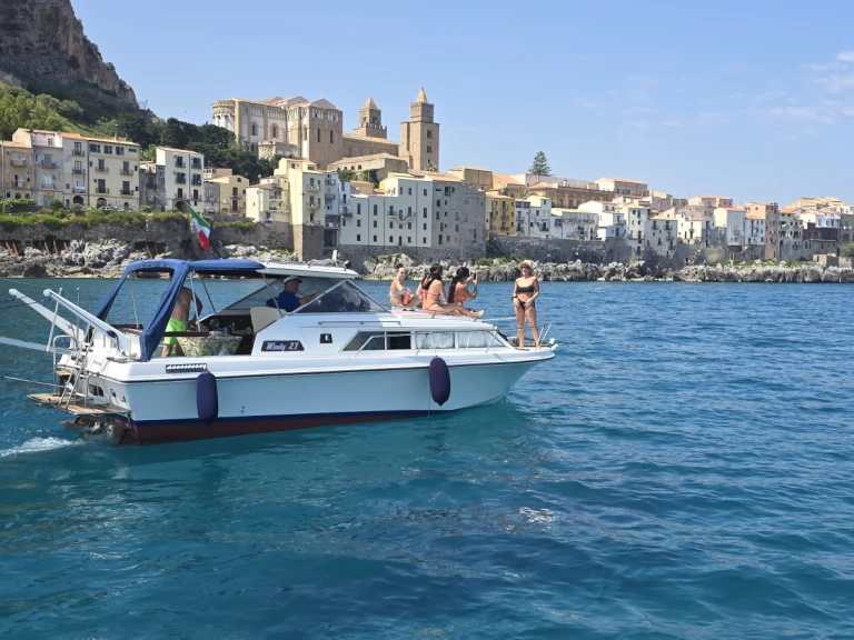 Windy Windy 27 CC a louer à Porto di Cefalù