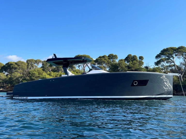 Location Bateau à moteur Tesoro avec permis