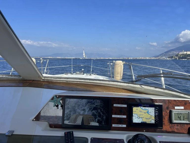 Bateau à moteur à louer à Castellammare di Stabia au meilleur prix