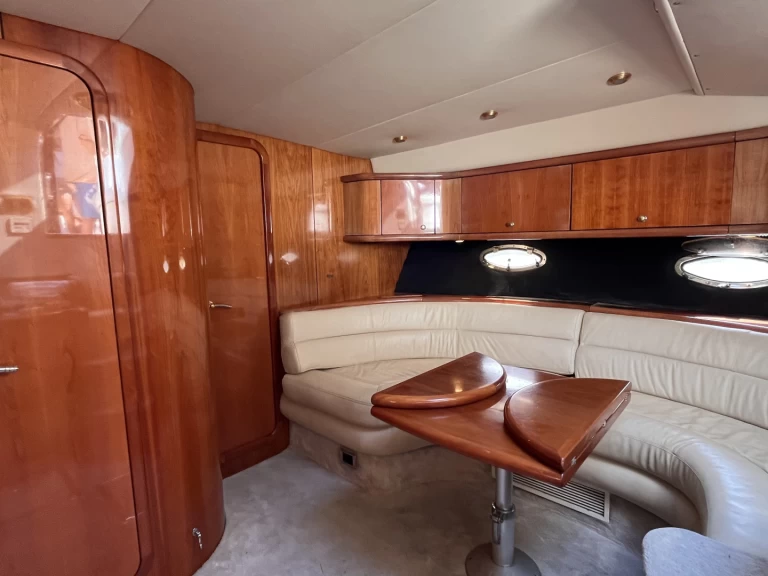 Louer Bateau à moteur avec ou sans skipper Sunseeker à Platja d'Aro