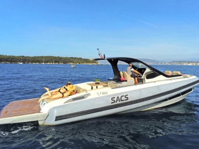 Alquiler de Sacs Rebel 40 en Juan-les-Pins