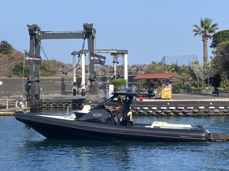 Location Semi-rigide Magazzu avec permis