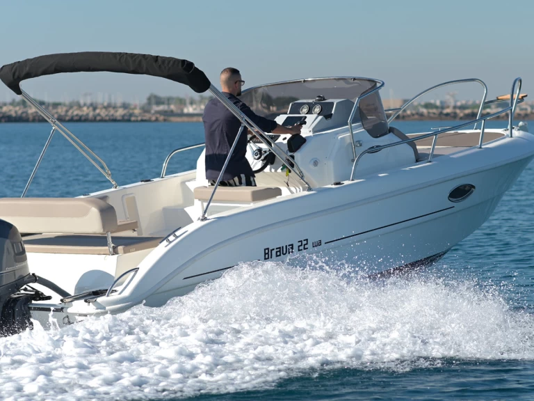 Location bateau  Mingolla Brava 22WA à Pula sur Samboat