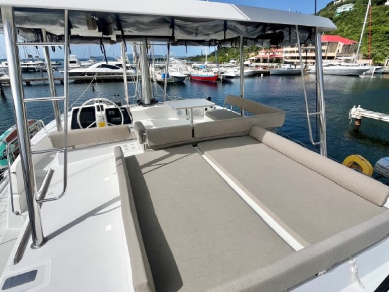 Catamaran à louer à Parham Town au meilleur prix