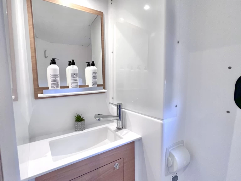 Location bateau Parham Town pas cher Bali Catspace Voile