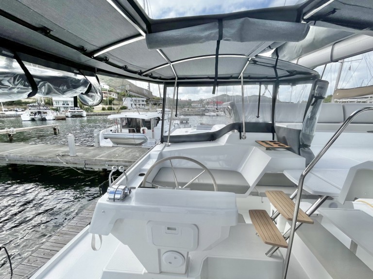 Fountaine Pajot Elba 45 a louer à Parham Town