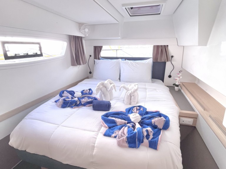 Louer Catamaran avec ou sans skipper Fountaine Pajot à Parham Town