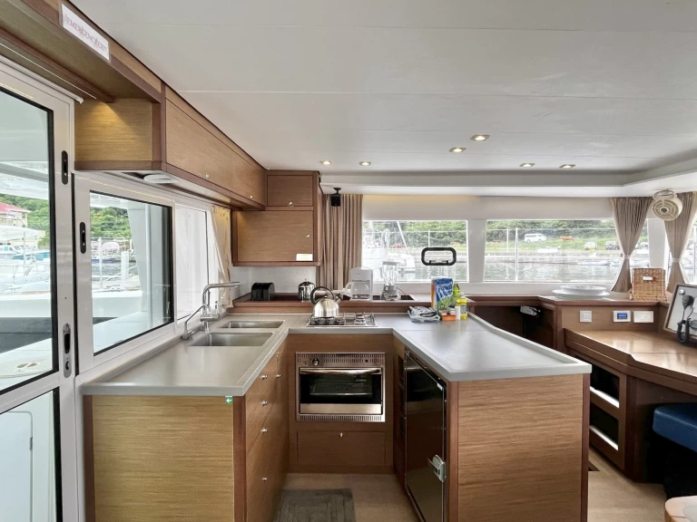 Location bateau Parham Town pas cher Lagoon 450 F