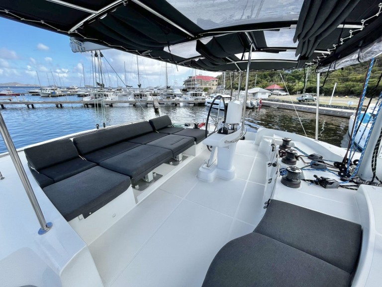 Location bateau Lagoon Lagoon 52 - 5 + 1 cab. à Parham Town sur Samboat