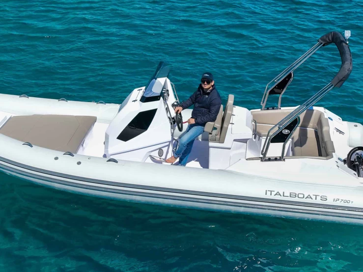 Location Bateau à moteur à Pula -  Italboats Predator 700