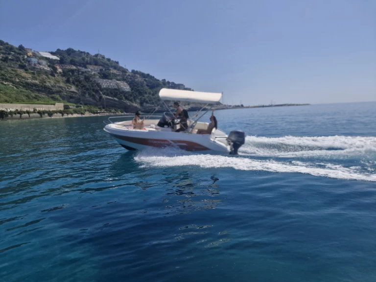 Location bateau Vintimille pas cher Fisherman 17