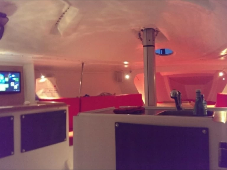 Louez un 3c-Composites Bongo 9.60 à Loctudy