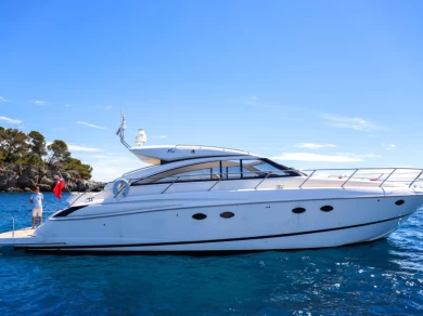 Yacht di lusso a noleggio a Juan-les-Pins al miglior prezzo
