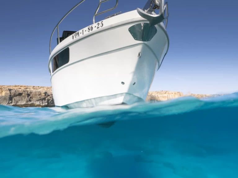 Location Bateau à moteur Saver avec permis