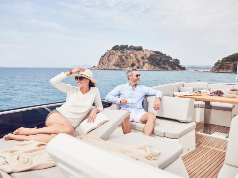 Louez un Prestige Prestige 520 Fly à Saint-Laurent-du-Var