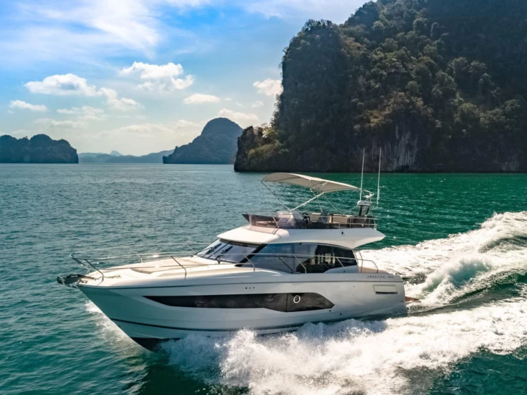 Louez un Prestige Prestige 420 Fly à Juan-les-Pins