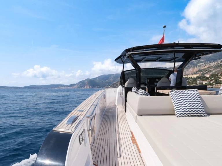 Louer Yacht avec ou sans skipper Pardo Yachts à Monaco