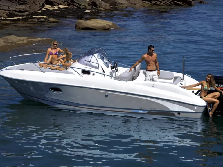 Location à Port La Napoule - Bénéteau flyer 750 SD sur SamBoat