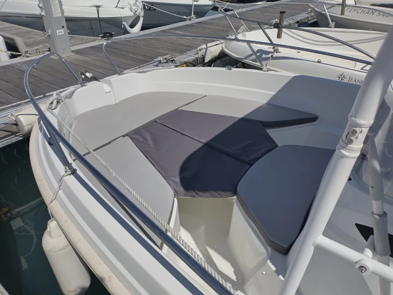 Location Bateau à moteur à Saint-Quay-Portrieux - Jeanneau Cap Camarat 5.5 CC Serie 2