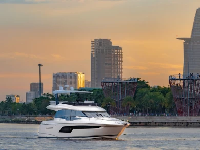 Noleggiare una Prestige Prestige 520 Fly a Hạ Long