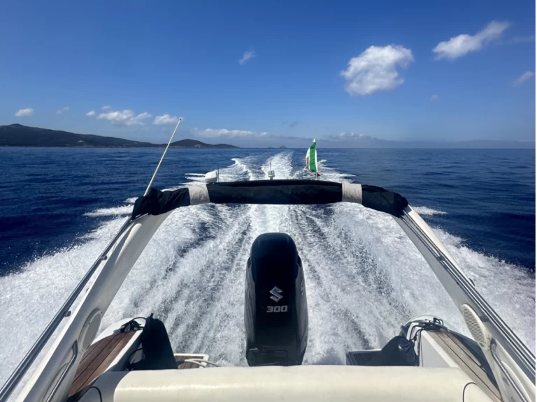 Legar 800 a louer à Viareggio