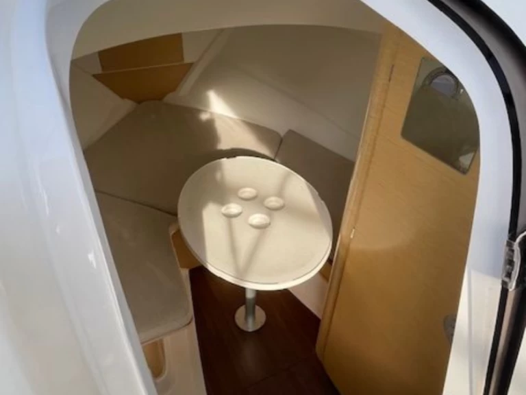 Location à Antibes - Bénéteau Flyer 750 Sun Deck Rubis sur SamBoat