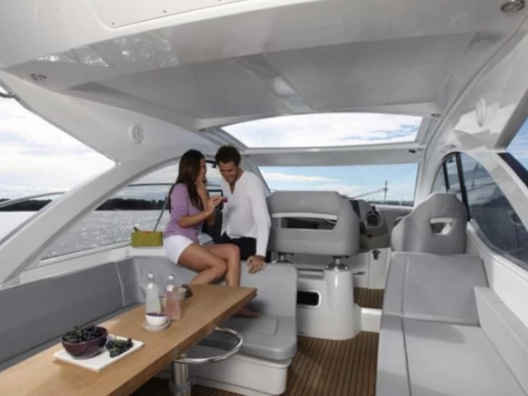 Location Bateau à moteur Gran Turismo avec permis