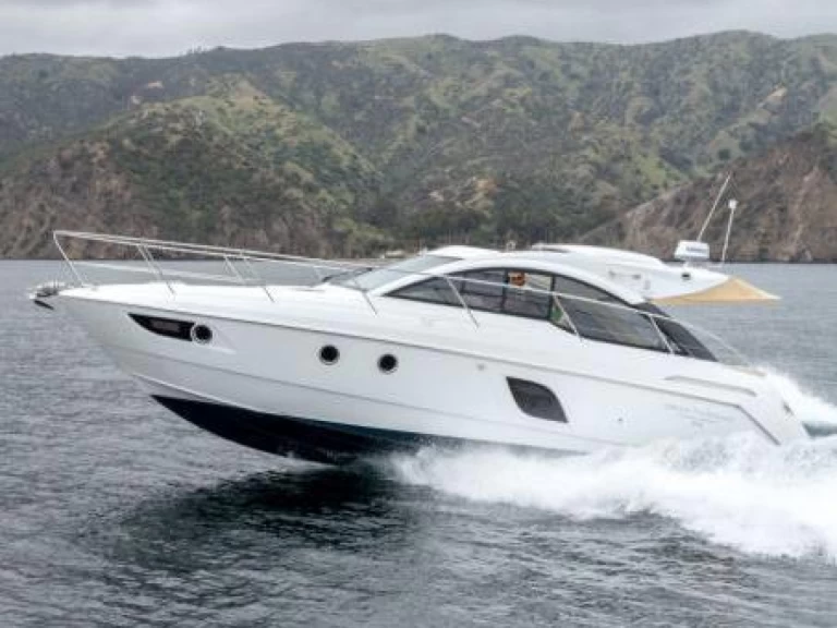 Gran Turismo 38 a louer à Juan-les-Pins