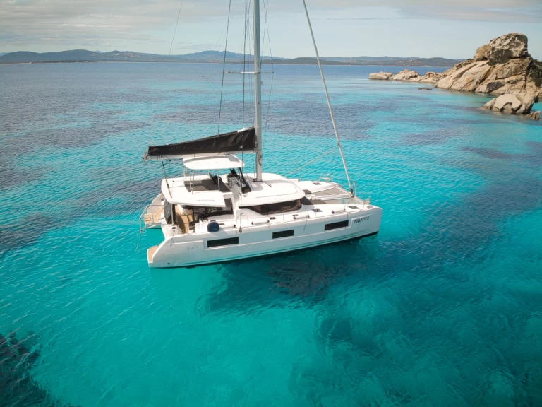 Location bateau Lagoon Lagoon 46 à Porto Pollo sur Samboat