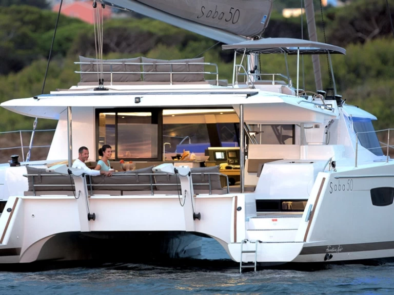 Location Catamaran Fountaine Pajot avec permis