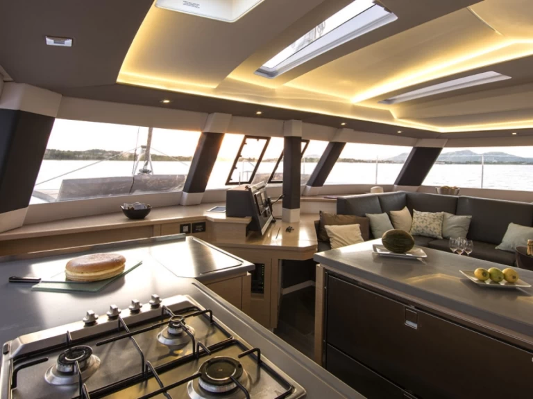 Catamaran à louer à Seget Donji au meilleur prix