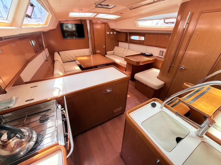 Bénéteau Oceanis 46 a louer à Sukošan