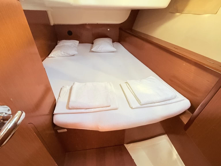 Location bateau Bénéteau Oceanis 43 à Sukošan sur Samboat