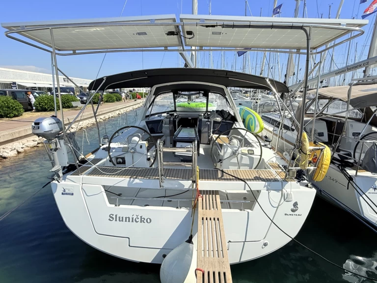 Location bateau Bénéteau Oceanis 41 à Sukošan sur Samboat